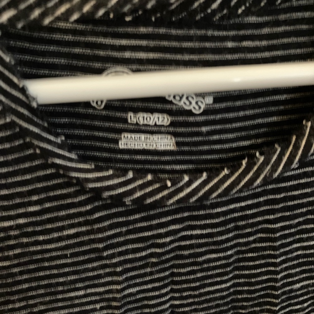 Nice shirt - Picture 2 of 2